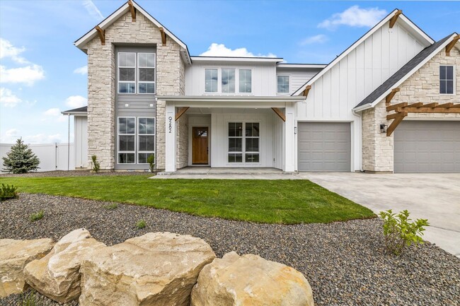 Building Photo - 5 Bedroom in Dry Creek Ranch