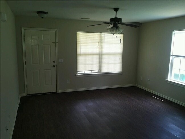 Building Photo - 263 Graystone Cir