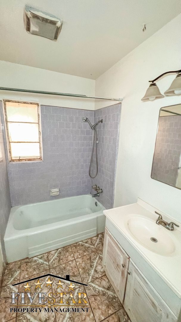 Building Photo - 4519 Gordon St