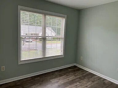 Building Photo - Charming 3 Bedroom/2 Bath