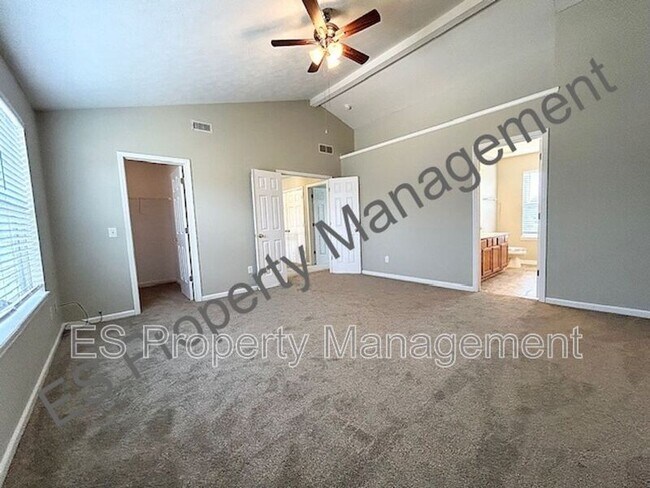 Building Photo - 6647 Crestwell Ln