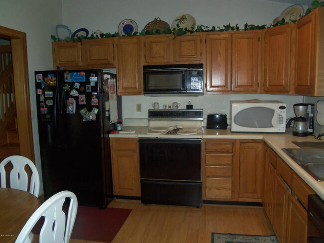 Building Photo - Christiansburg, 4 BR / 2 BA, Available Lat...