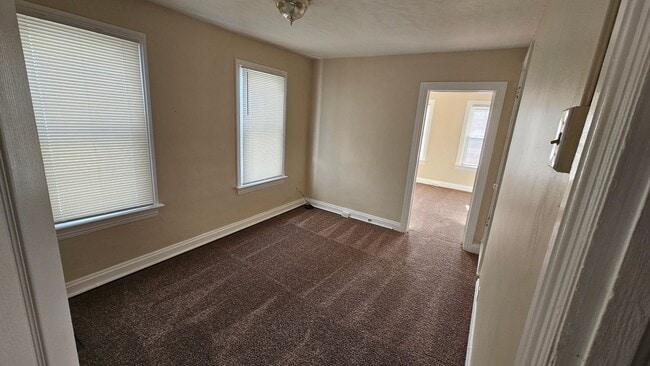 Building Photo - Ask About Move In Incentives!  3 Bedroom Duplex in Quiet Location