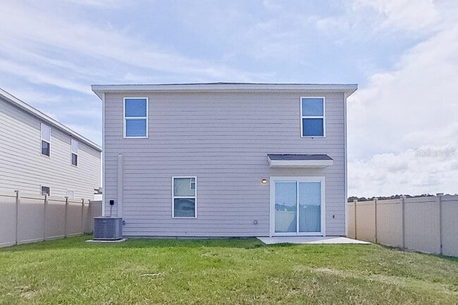 Building Photo - 8740 SW 43rd Ter