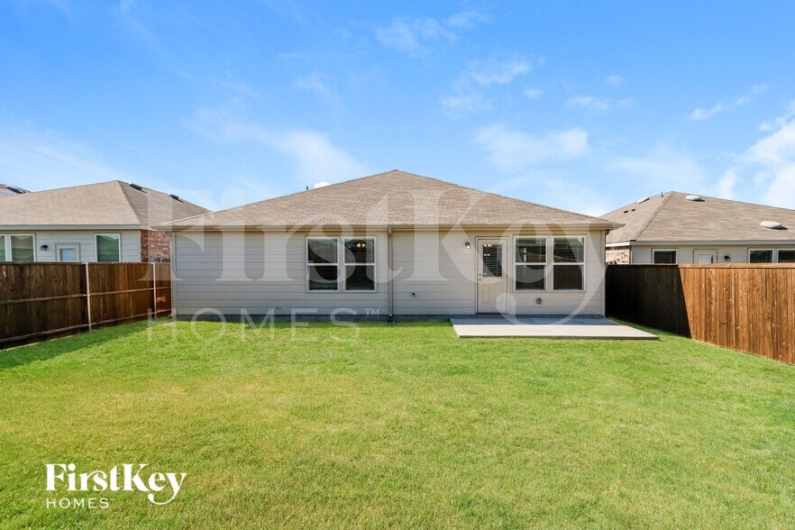 Building Photo - 1505 Vernon Dr