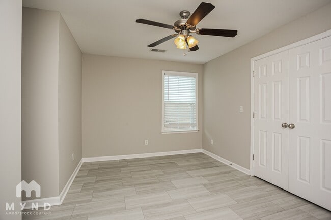 Building Photo - 4751 W Petite Lp
