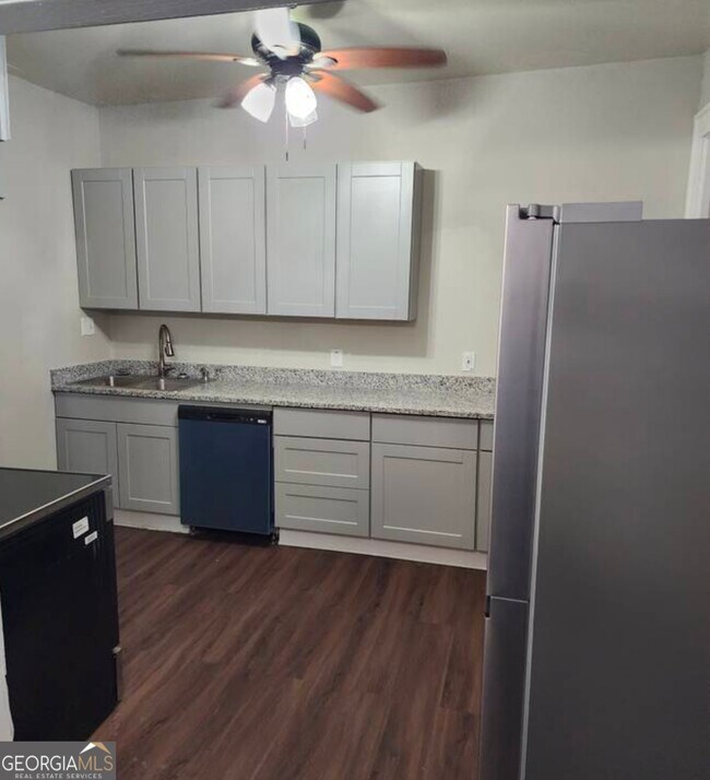 Building Photo - 919 Inverness Ave