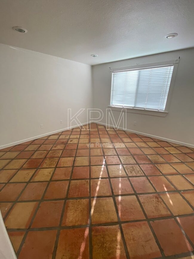 Building Photo - 1851 Porter Way