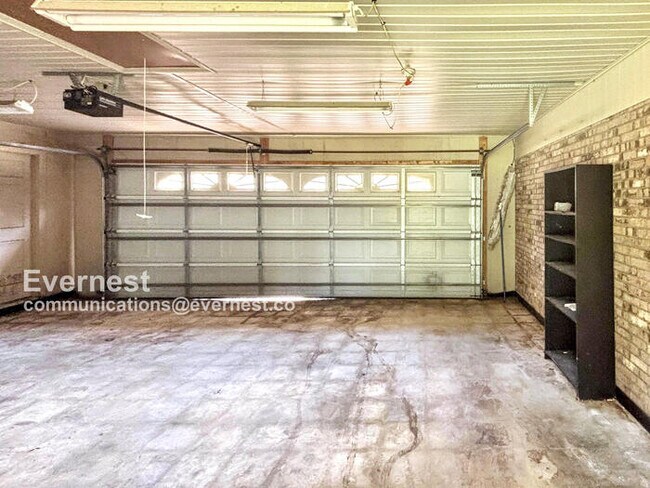Building Photo - 37 Crossgates Dr