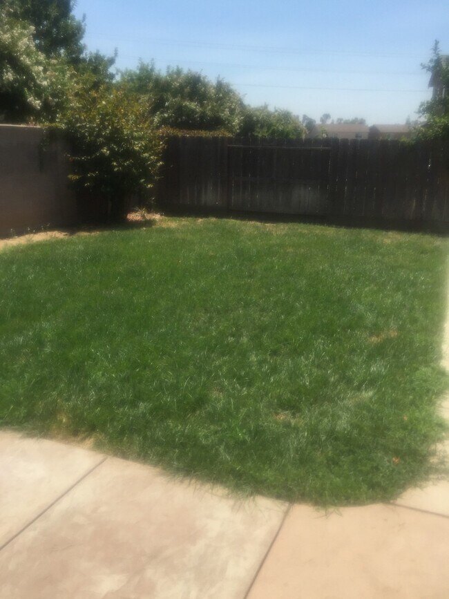 Building Photo - 3962 Blackberry Ave