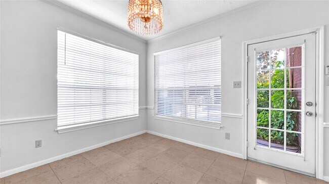 Building Photo - 4622 Grand Cayman Dr