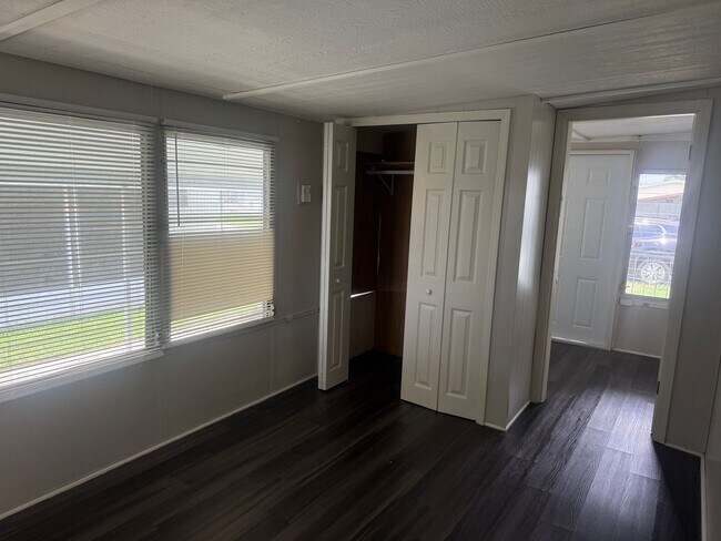 Building Photo - Coming soon 2 bedroom 1 bath