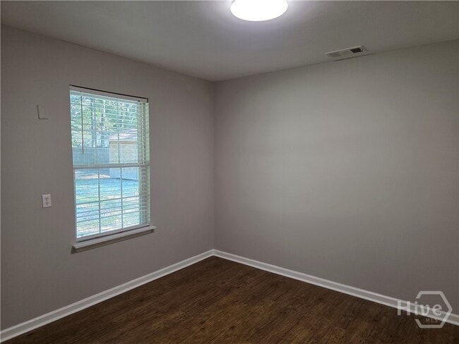 Building Photo - 109 Ashley Dr