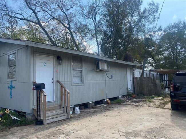 Building Photo - 321 W Austin Ave