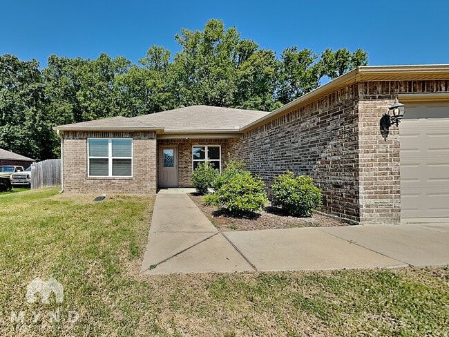 Building Photo - 100 Cedar Creek Loop