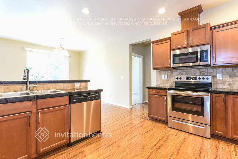 Building Photo - 2107 197th St Ct E