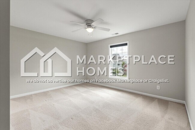 Building Photo - 205 Clear Sky Ln