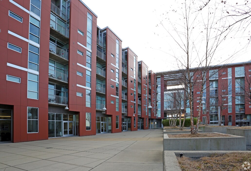 Building Photo - 2115 Yeaman Pl