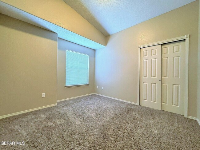Building Photo - 13981 Sandy Rock Dr