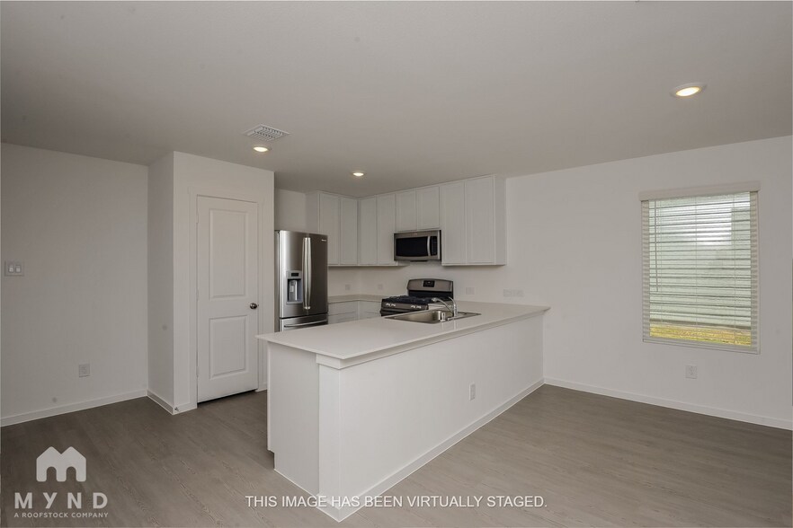 Building Photo - 2744 Mistwood Dr