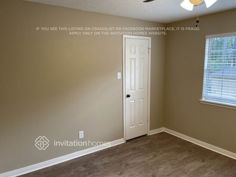 Building Photo - 16923 Windrow Dr
