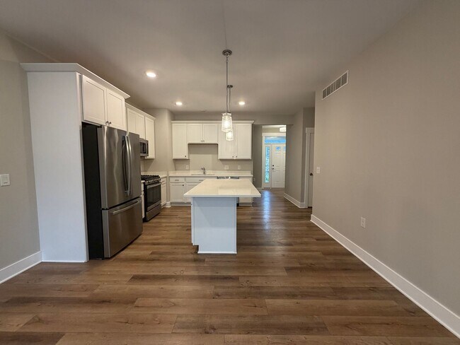 Building Photo - 2351 Watertown Wy