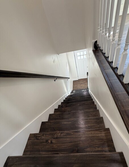 Building Photo - 1409 Woodbine Ave