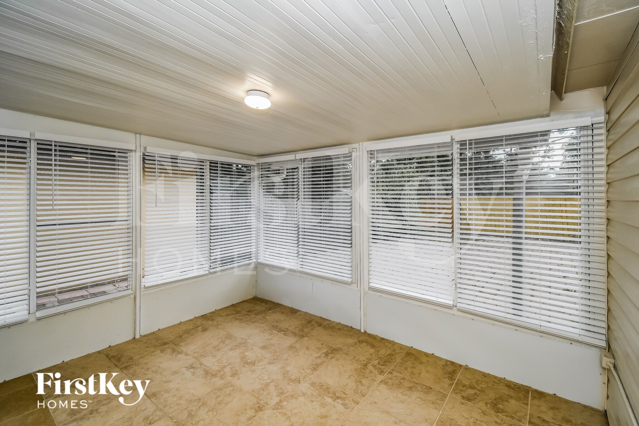 Building Photo - 12342 Carriann Cove Trail W