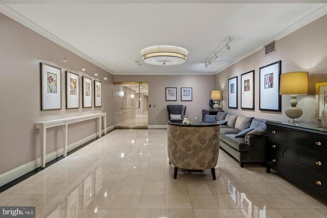 Building Photo - 4601 N Park Ave