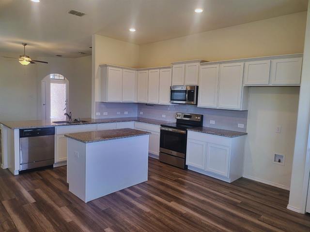 Building Photo - 5364 Brentlawn Dr