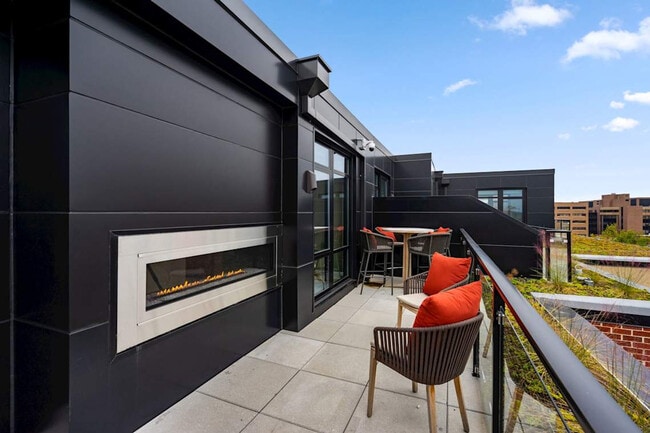 Building Photo - 1924 8th St NW