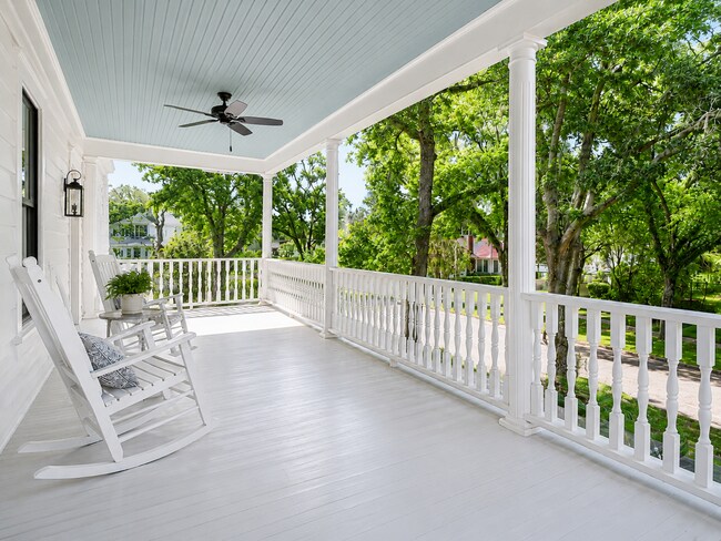 Building Photo - 5 BED | 4 BATH | GATED BACKYARD | MIDTOWN | BRAND NEW RENOVATION