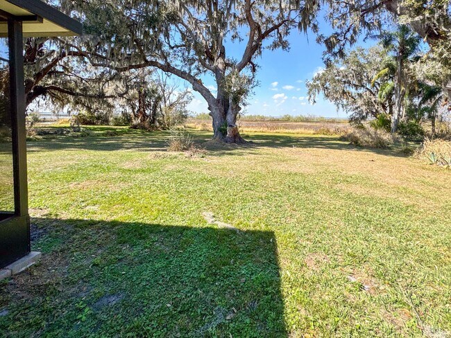 Building Photo - LAKE FRONT BRAND NEW Beautiful 3 bedroom on Lake Toho!