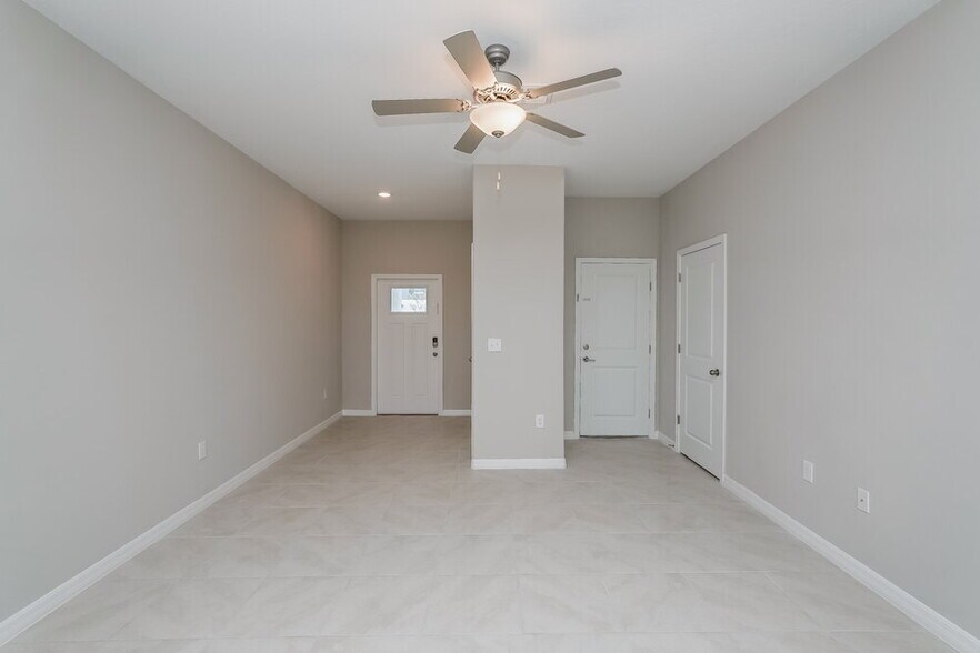 Building Photo - 2137 Great Sapphire Ln