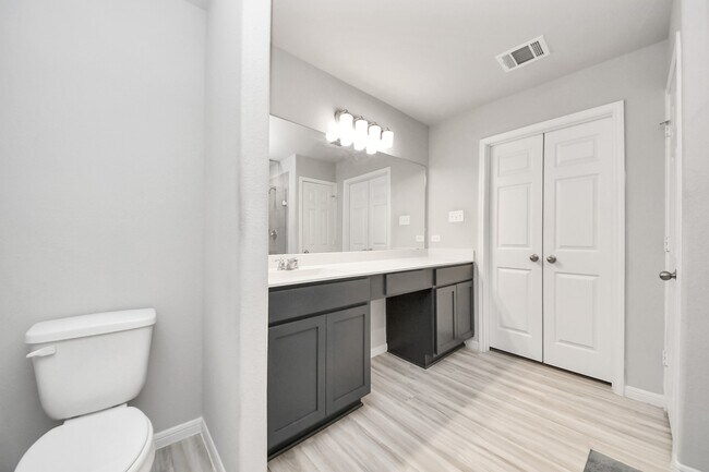 Building Photo - 13323 Colina Mdws Ln