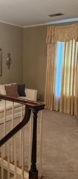 Building Photo - 303 Woodford Pl