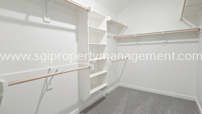 Building Photo - 3604 High Valley Dr