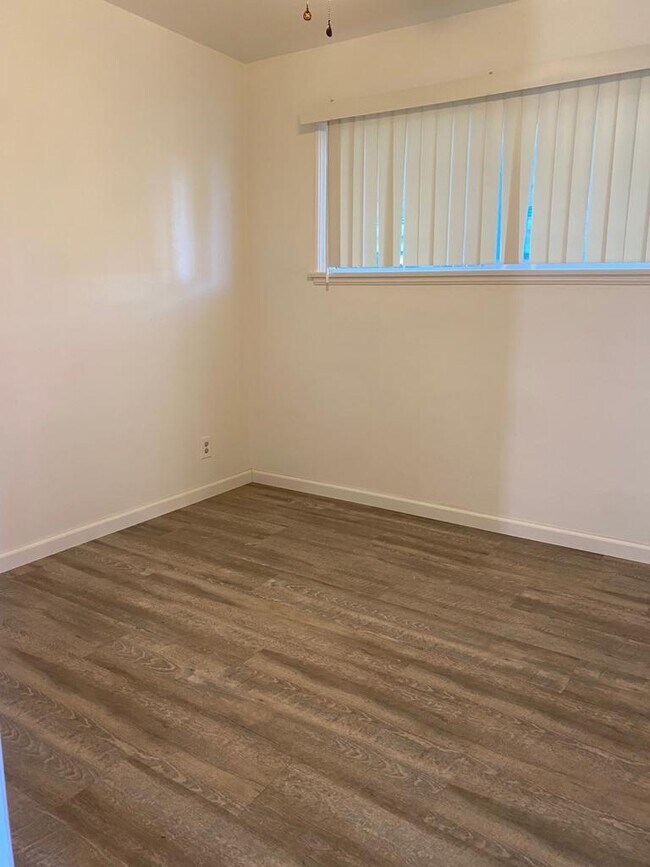 Building Photo - 14654 Polk St