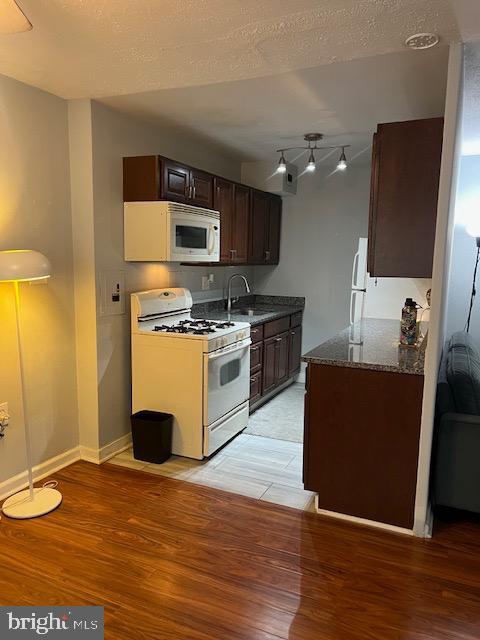 Building Photo - 1200 S Arlington Ridge Rd