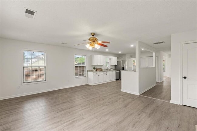 Building Photo - 3003 Brass Dr