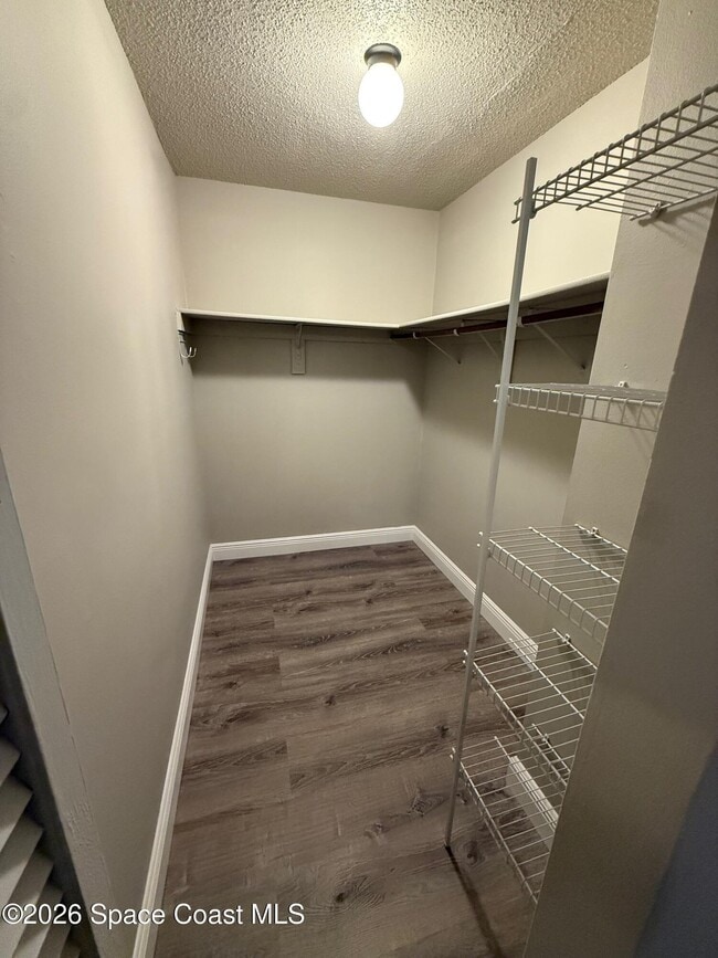 Building Photo - 1425 Croftwood Dr