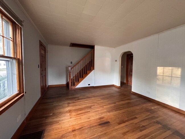 Building Photo - 16 Belmont Ave