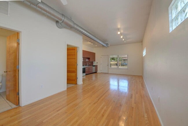 Building Photo - 400 Copper Ave NW