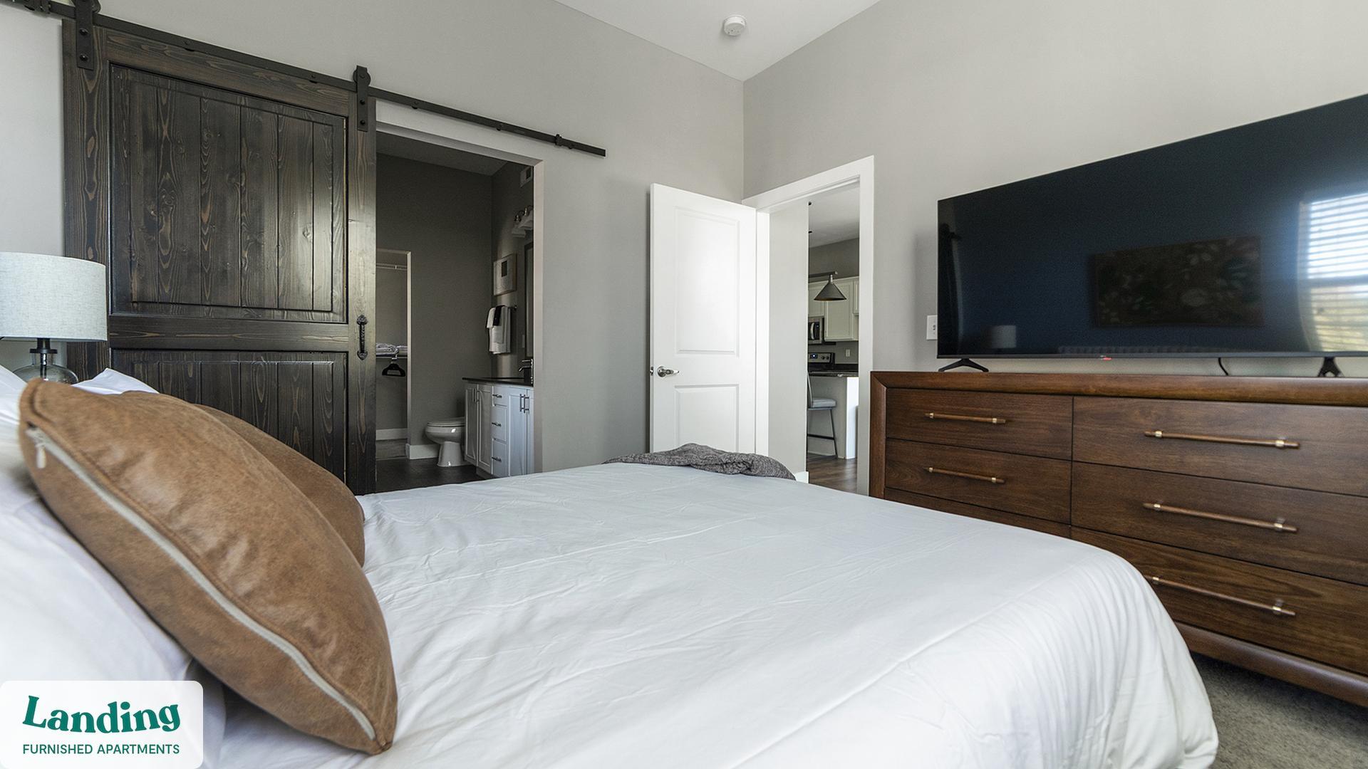 Building Photo - 41 E 9th Ave