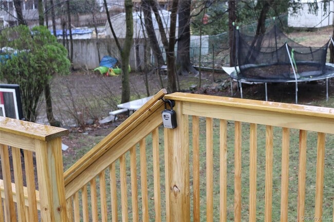 Building Photo - 7 Southpark Dr