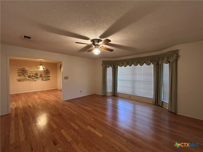 Building Photo - 11 La Mesa Dr