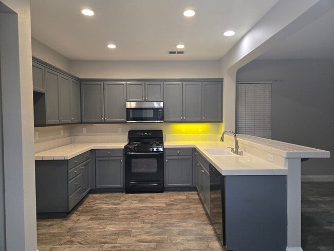 Building Photo - 4330 Alba Ct