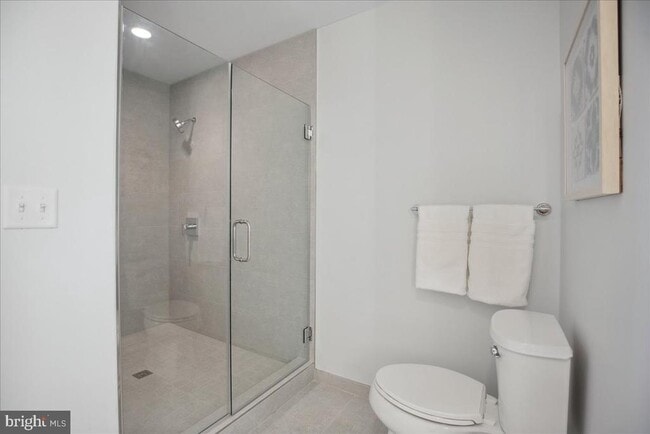 Building Photo - 923 V St NW