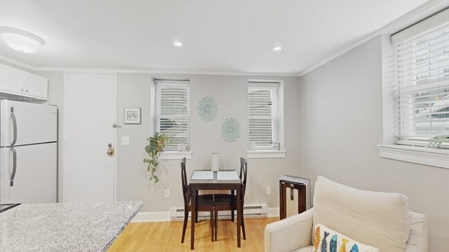 Building Photo - 130 G St