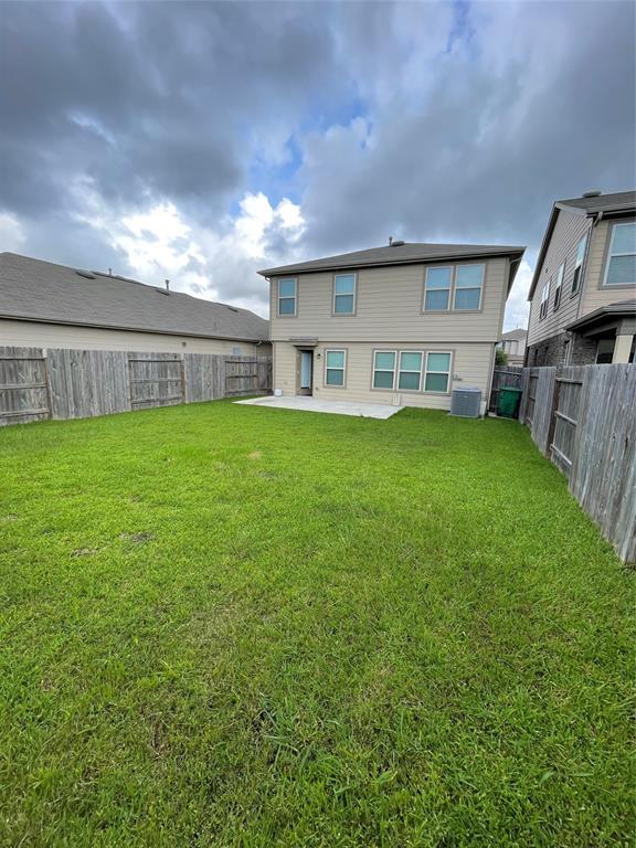 Building Photo - 15827 Copper Oak Ln